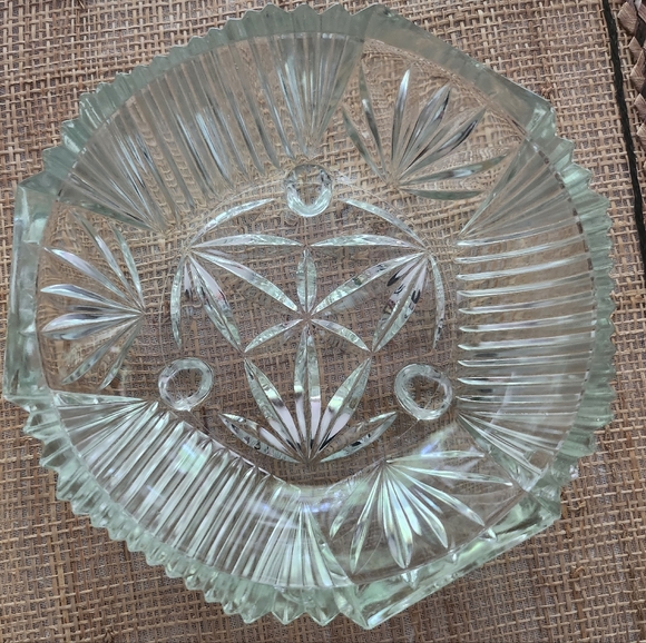 VTG Lead Crystal Glass Candy Bowl Dish Footed Floral Leaf Pattern - Picture 4 of 11